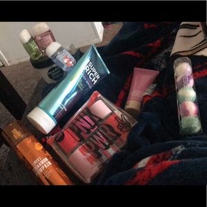 Bath and body items, coconut face mask (pink)